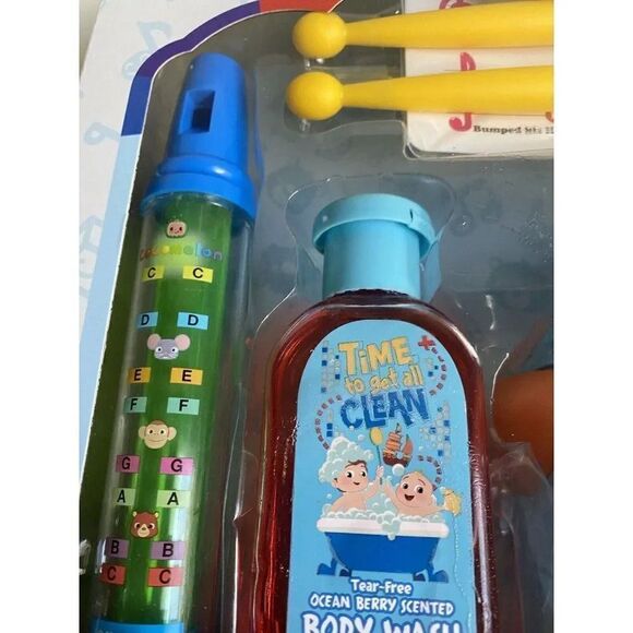 COCOMELON MUSICAL Tub Tunes Play Set Drum Water Whistle Wash Musical Notes NEW - Picture 3 of 10